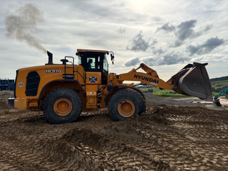 Hyundai HL970 Shovel 