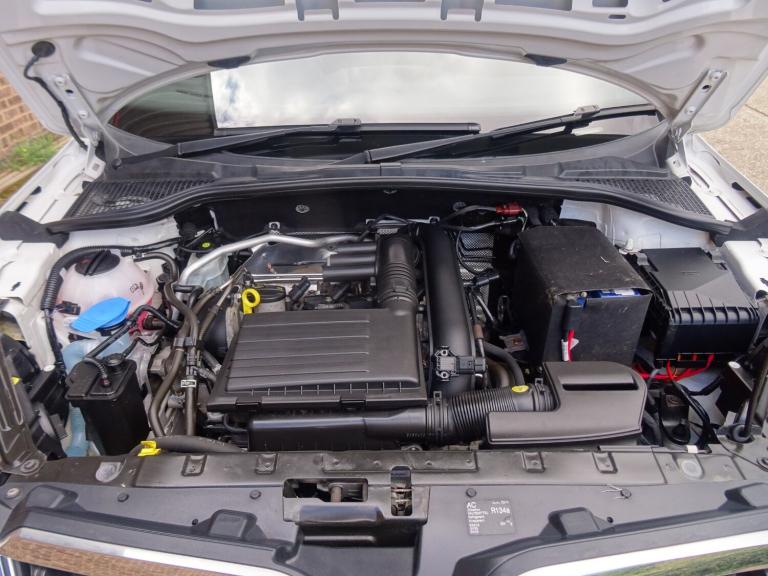 2015 Skoda Yeti 1.2 TSI 110 SE 5dr **ULTRA LOW MILEAGE*ONLY 9000 MILES FROM NEW** HATCHBACK Petro...