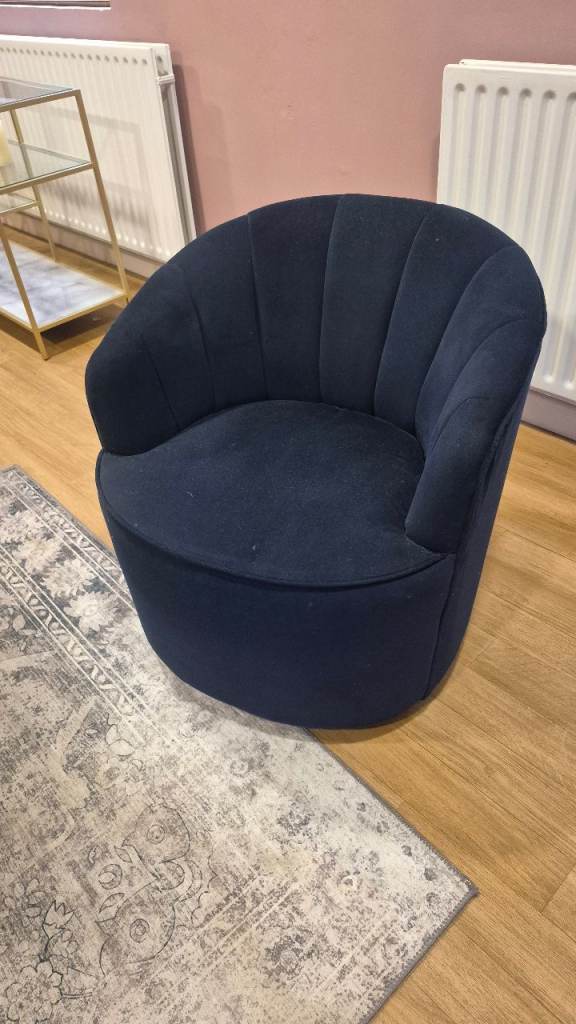 Navy swivel chairs 