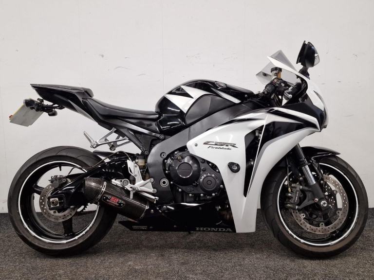 HONDA CBR1000RR FIREBLADE ** VALVE CLEARANCES - YOSHIMURA - 12 MONTH MOT **