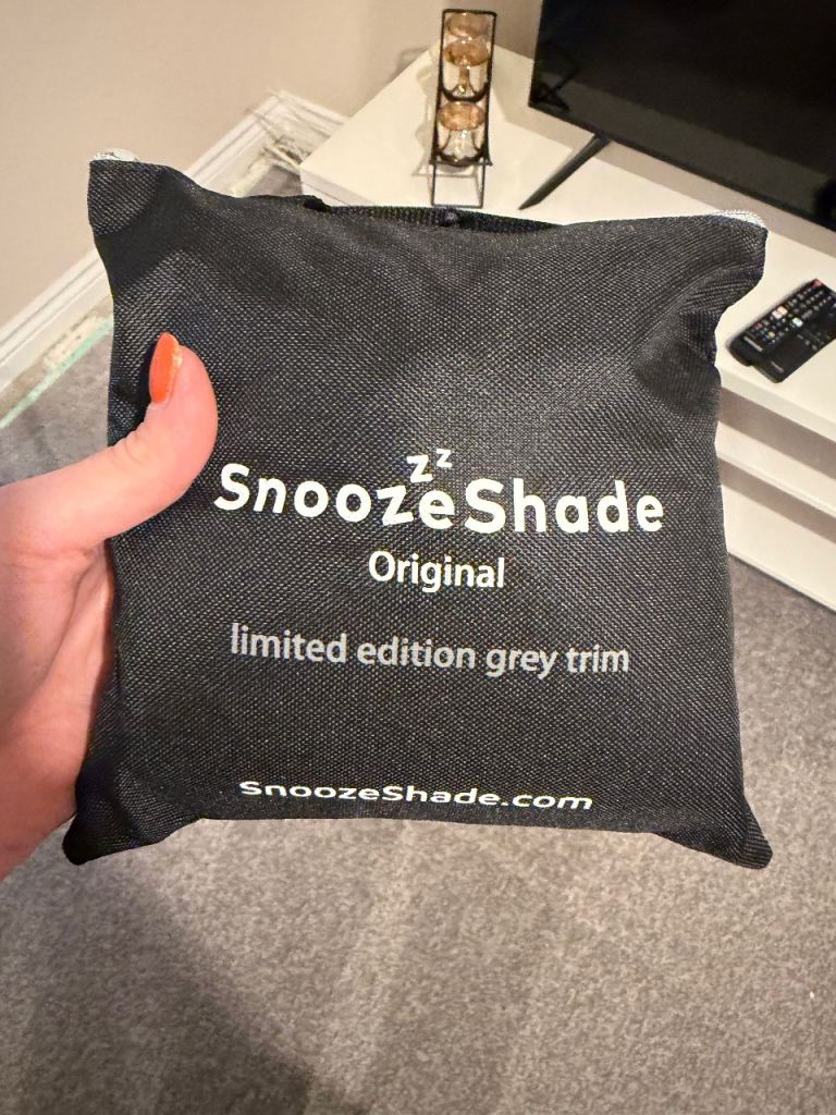 Snooze Shade - Original Stroller Shade for Bassinet / Carry Cot in Black