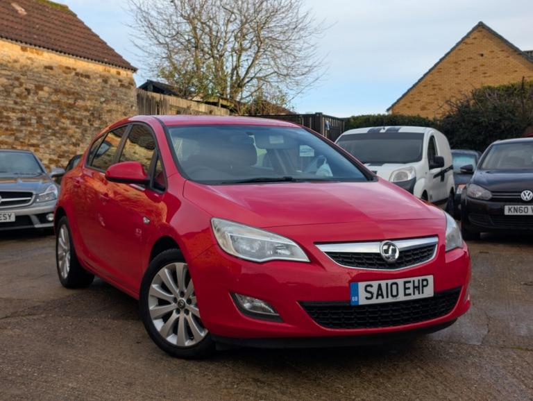 2010 Vauxhall Astra 1.6i 16V Exclusiv 5dr HATCHBACK Petrol Manual