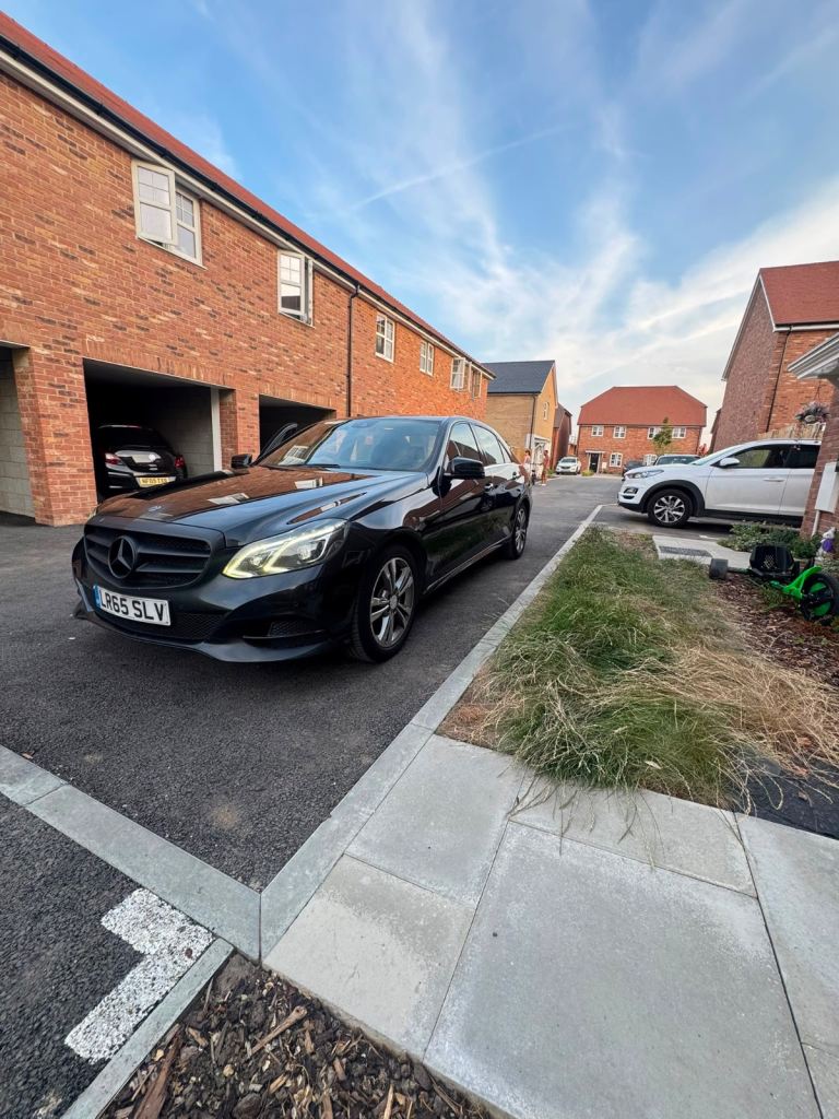 Mercedes Benz E class220 2015