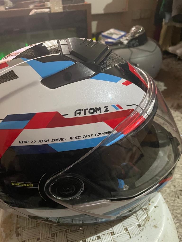 Atom 2 crash helmet 