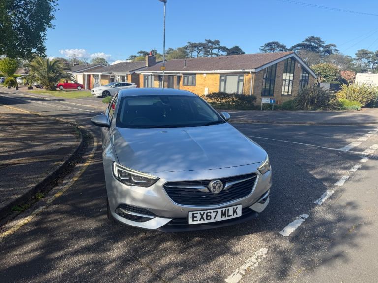 Vauxall Insignia Automatic low mileage