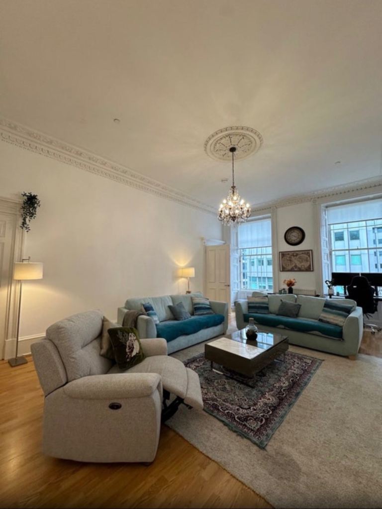 One ensuite bed room available 