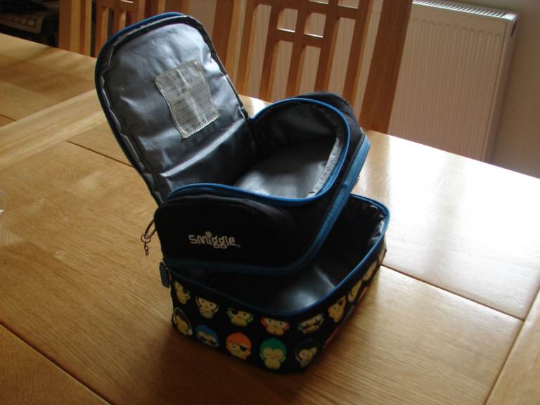 CHILDS SMIGGLE DOUBLE DECKER LUNCHBOX