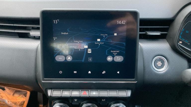 2022 Renault Clio 1.6 E-TECH Hybrid 140 Iconic 5dr Auto HATCHBACK PETROL/ELECTRIC Automatic