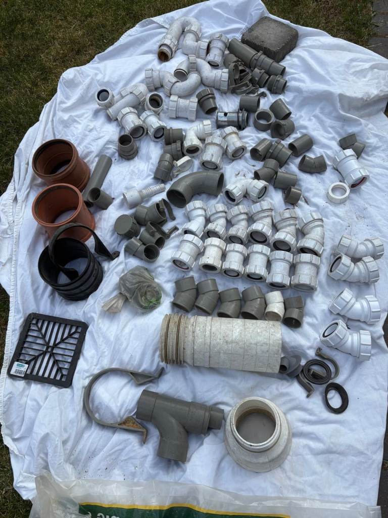 Large Job Lot of Plumbing Fittings – McAlpine & Solvent Weld (Unused)