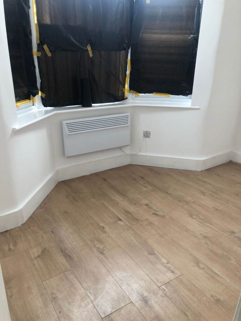 Two bwdroom flat with sole use of  garden