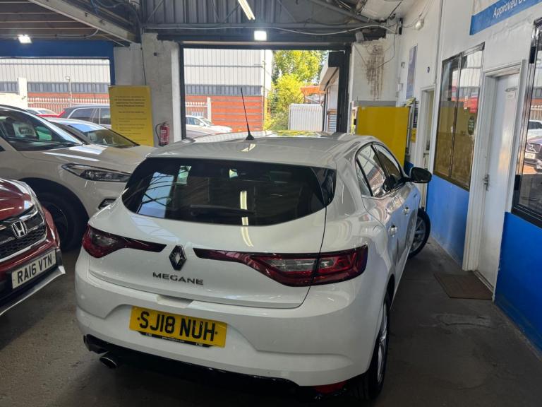 2018 Renault Megane 1.2 TCe Dynamique Nav Euro 6 (s/s) 5dr HATCHBACK Petrol Manual