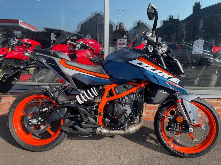 KTM 390 DUKE 2024