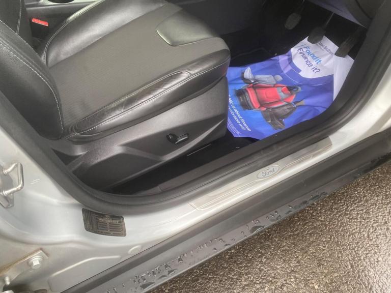 2011 Ford Focus 1.6T EcoBoost Titanium X Euro 5 (s/s) 5dr HATCHBACK Petrol Manual