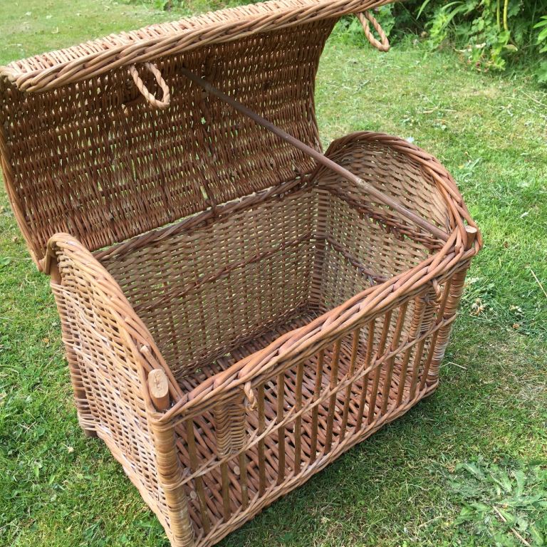 Pet basket