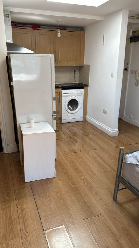 1 BED STUDIO FOR RENT- HIGH ROAD, ILFORD IG1