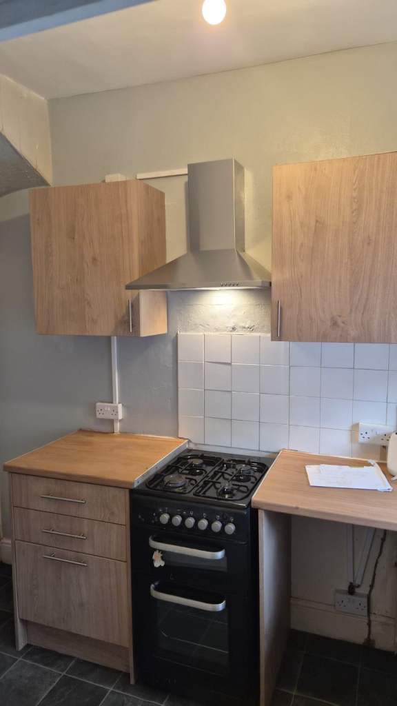 Nice Two Bed House Quiet Street in Armely