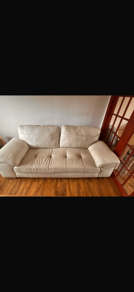 Free leather suite 3 seater