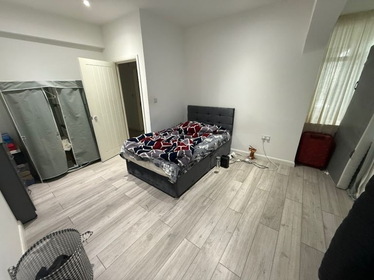 sharing room for rent