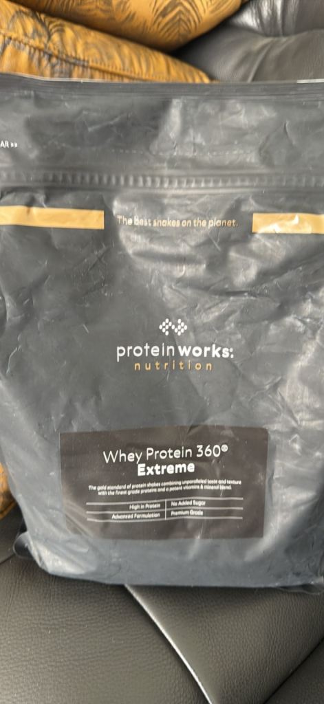 2.4kg x4 £30 each or all 4 £100 whey 360 extreme