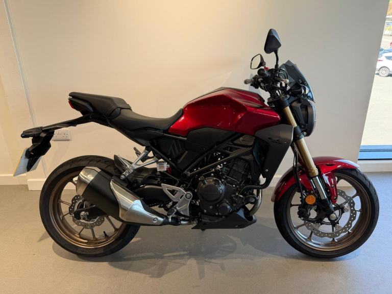 2024 HONDA CB300R, '74 Plate with 1176 miles