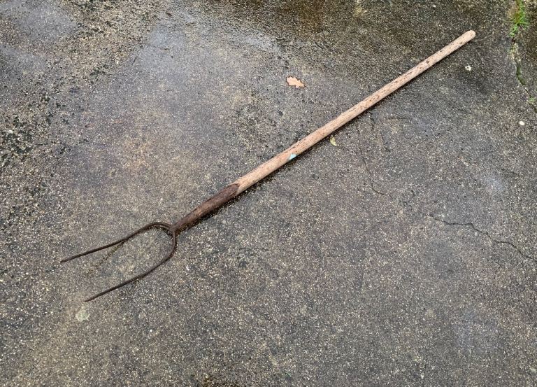 Vintage 2 Tine Pitchfork Character Display Piece Time Ageing Garden DIY I Can Deliver