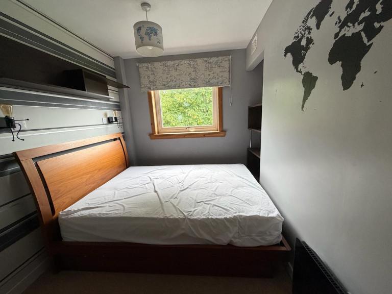 Room available for a female tenant 
