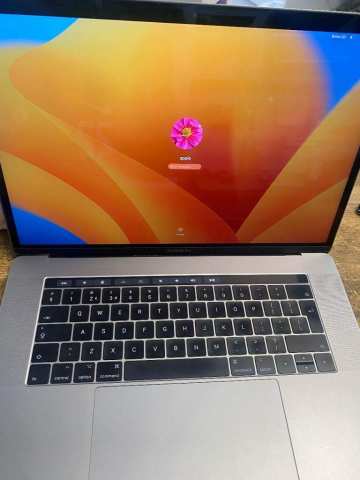 Apple MacBook Pro 15