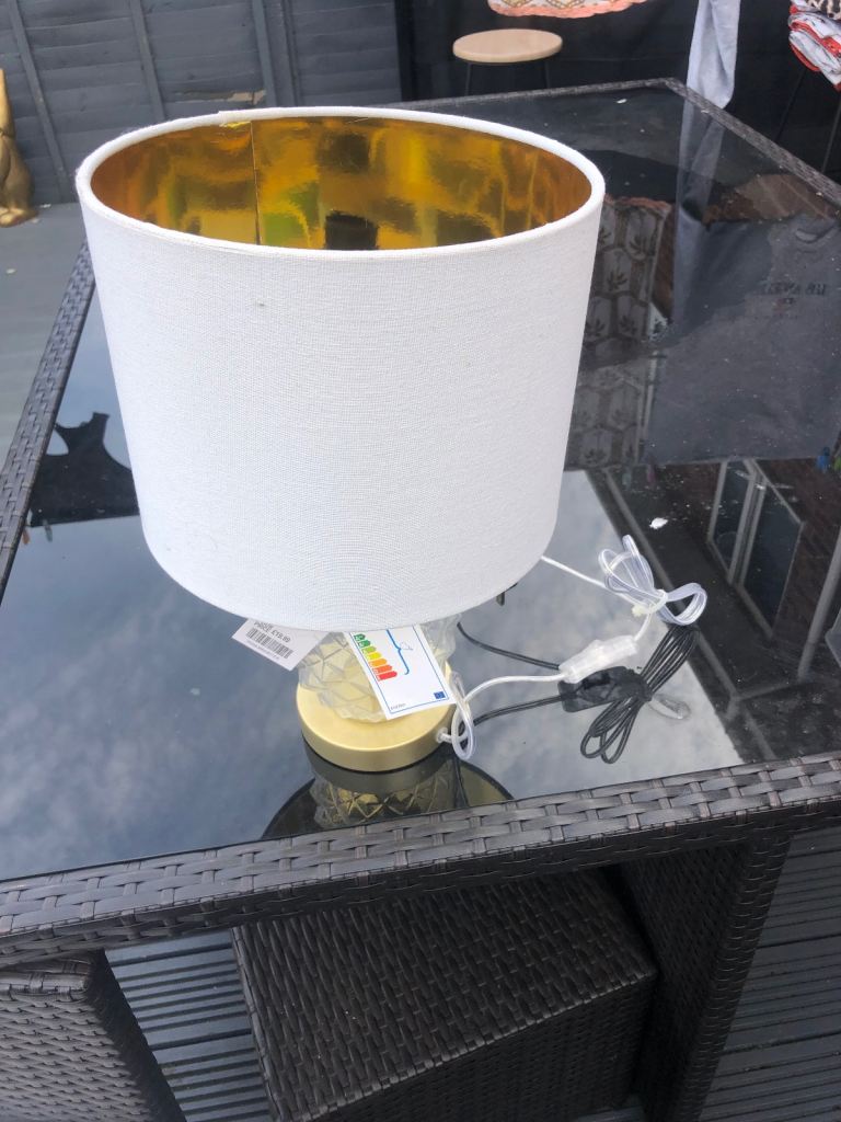 Table lamp in working order never used 