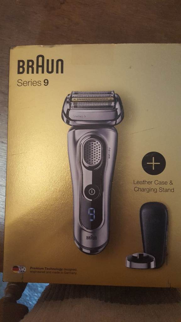 BRAUN Series 9 9260PS Cordless Men's Electric Shaver + Braun shaver cleaner 