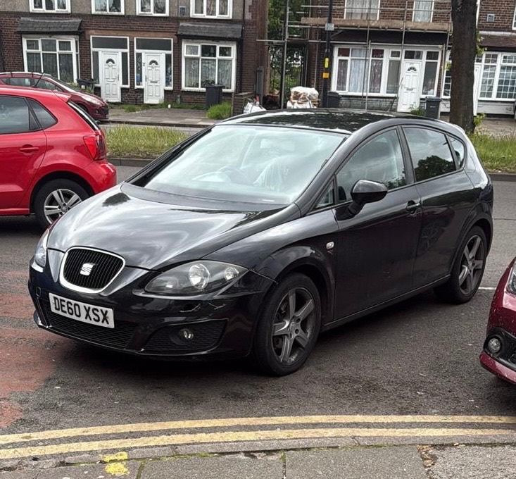 Seat, LEON, Hatchback, 2010, Semi-Auto, 1968 (cc), 5 doors