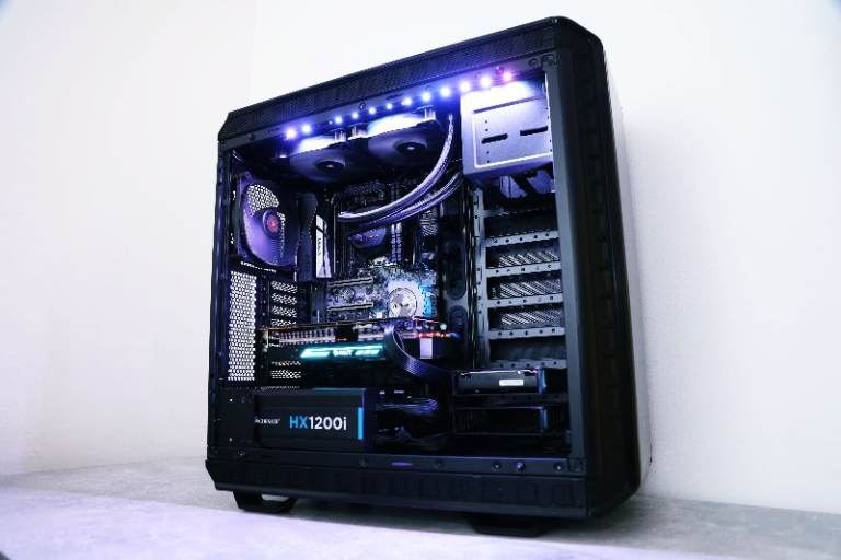 ASRock Gaming PC [AMD Ryzen TR 1950x] [HyperX 16GB DDR4] [512GB M.2 SSD, 2TB HDD]