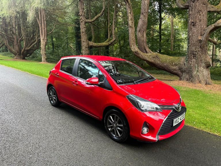 Toyota, YARIS, Hatchback, 2015, Manual, 1329 (cc), 5 doors