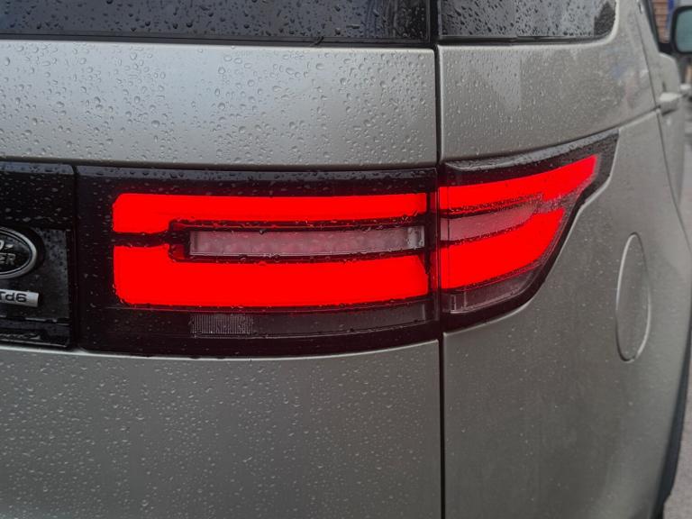 2017 Land Rover Discovery 3.0 TDV6 HSE Automatic 4WD Euro 6 5dr SUV Diesel Automatic