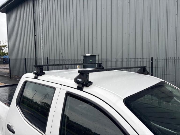 2021 (21) NISSAN NAVARA NP300 D23 2.3 DCI DOUBLE CAB PICKUP + TOW BAR &amp; ROLLER