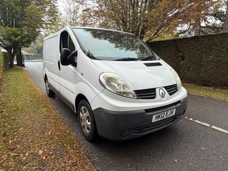 2012 Renault Traffic 2.0 Manual New MOT good condition van 