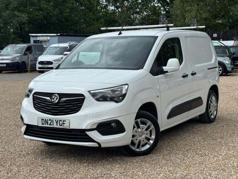 2021 Vauxhall Combo 2000 1.5 Turbo D 100ps H1 Sportive Van PANEL VAN DIESEL Manual