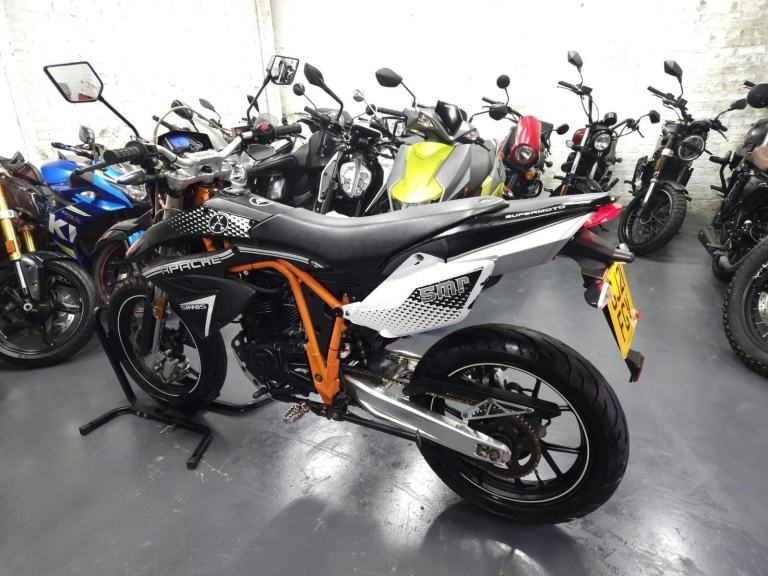 Sinnis Apache SMR 125 2021 