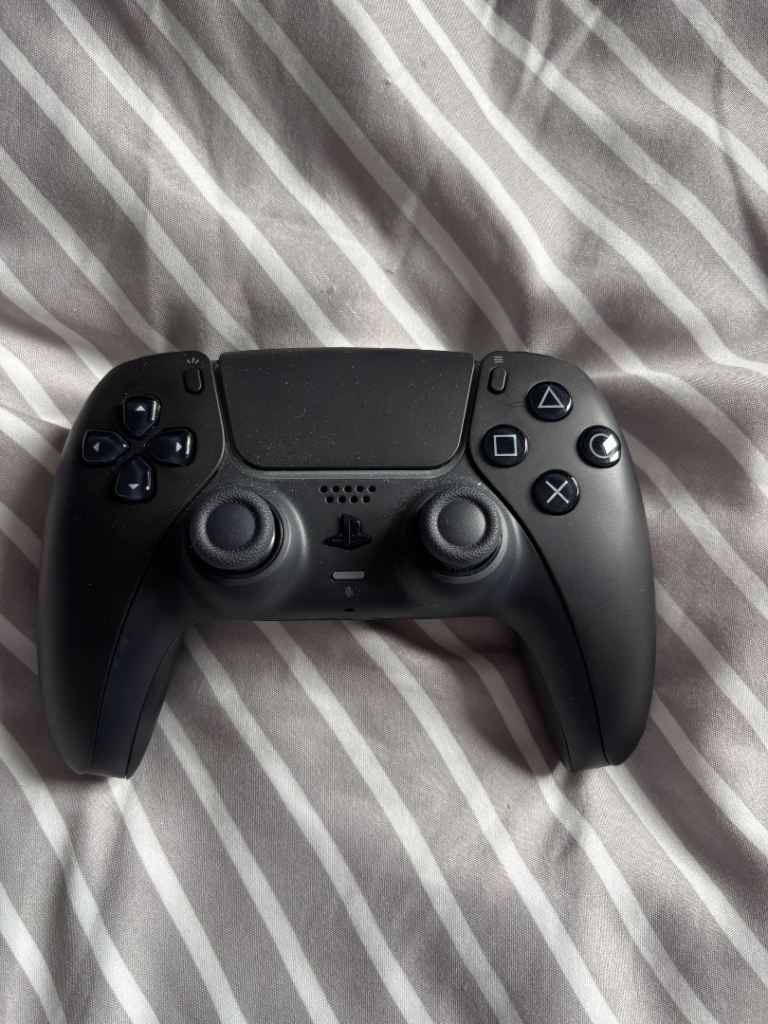 Midnight Black PS5 Dualsense Controller