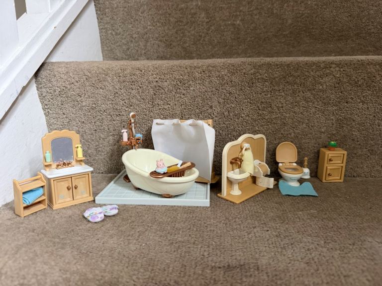 Sylvanian families cottage bathroom set 2000s