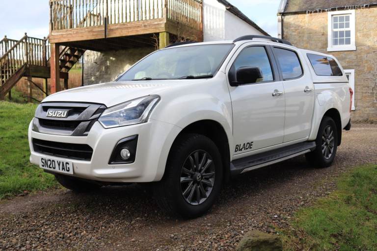 2020 Isuzu D Max Blade