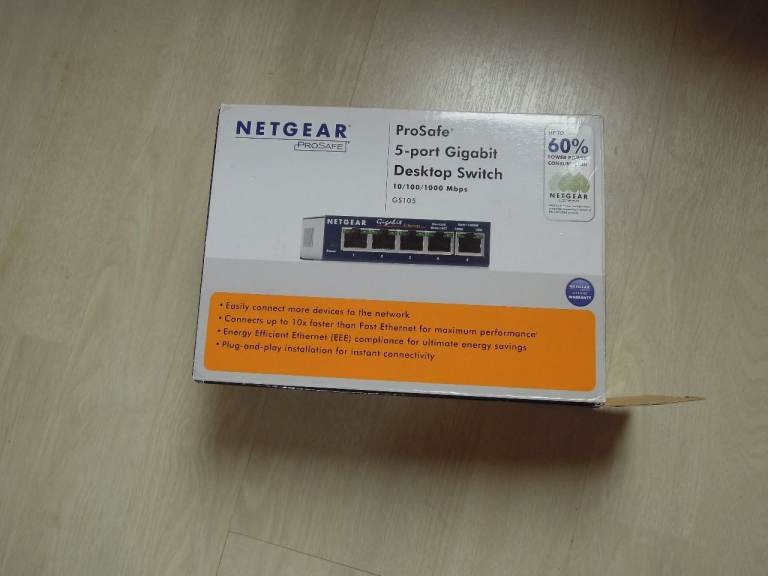 NETGEAR ProSafe 5-port Gigabit Desktop Switch GS105