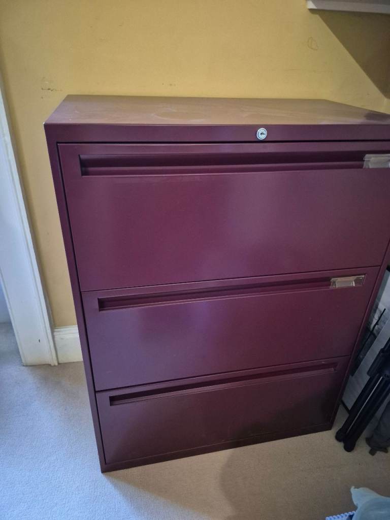 3 drawer metal filing cabinet