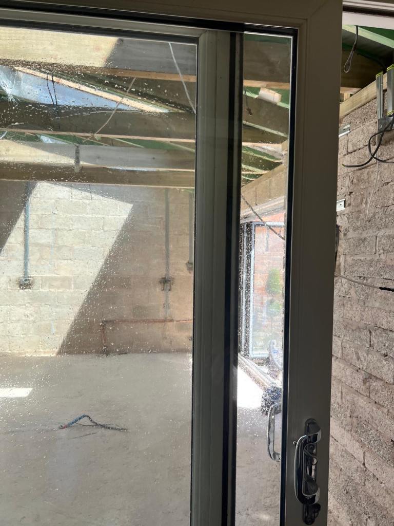 Sliding doors 