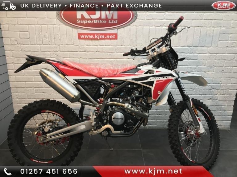 FANTIC XEF 125 PERFORMANCE, 2025/75, ZERO MILES IN WHITE