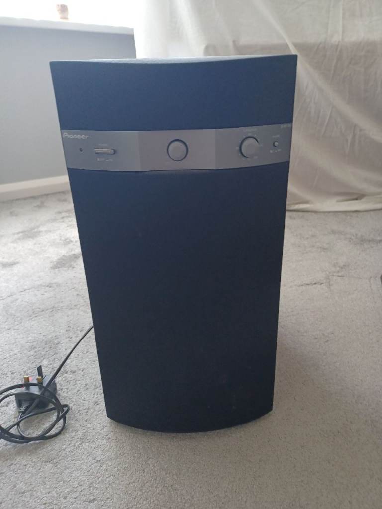 Pioneer powered subwoofer