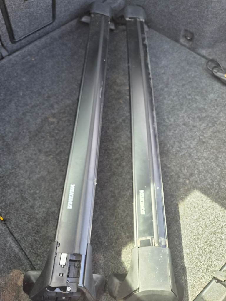 AERO ROOF BARS - YAKIMA -DITS SKODA OCTAVIA MK2 AND SIMILAR MODELS
