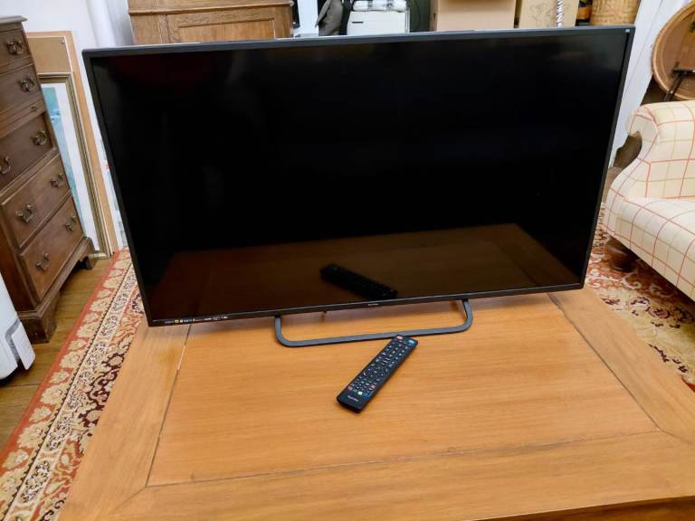 40" Technika LED television