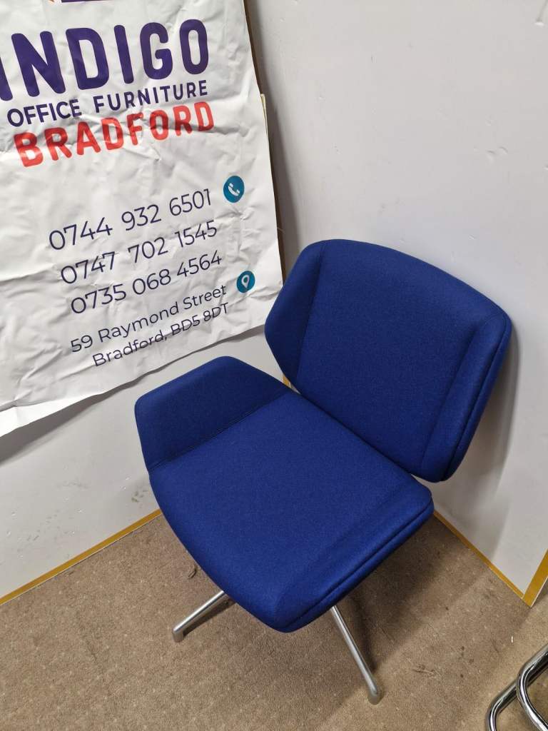 Boss design Kruze swivel lounge chair with brand new upholstery