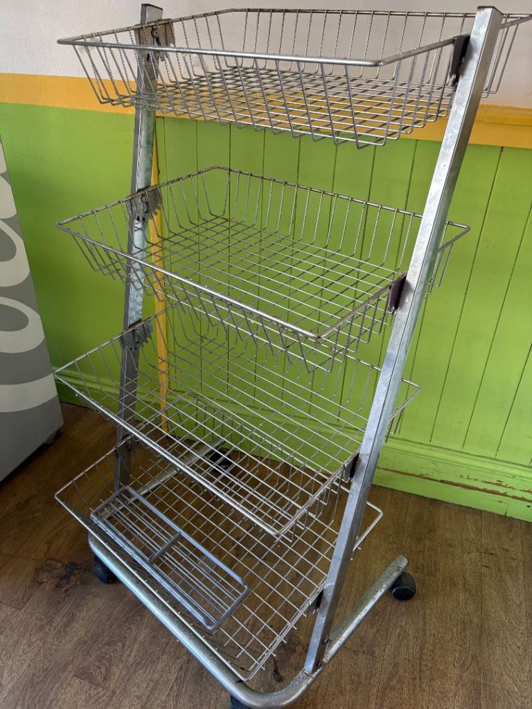 Wheeled display rack