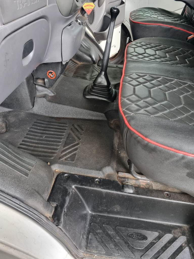 FORD TRANSIT CAMPERVAN - 6 SEAT BELTS - MATCHING RE-TRIMM SEATING - DIESEL HEATER